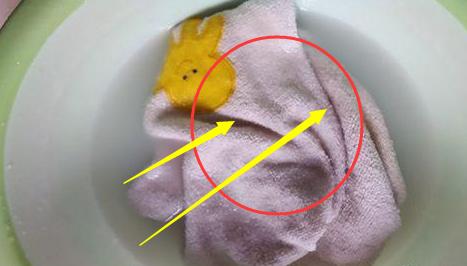 跟家政阿姨学的小妙招,毛巾脏了再也不用洗,1招让毛巾干净如新